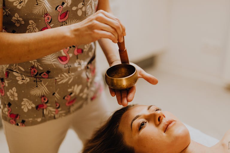 massage avec un bol tibétain à Arras